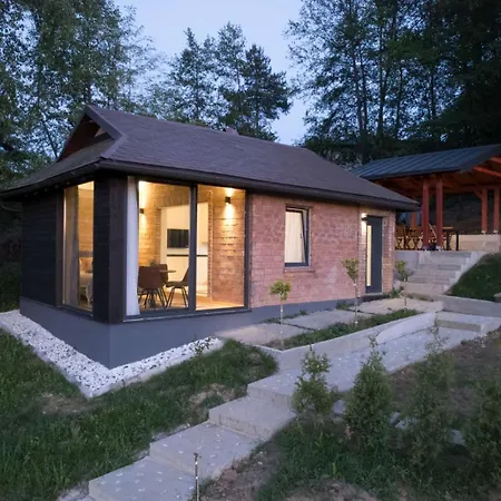 Blok- Brick And Wood