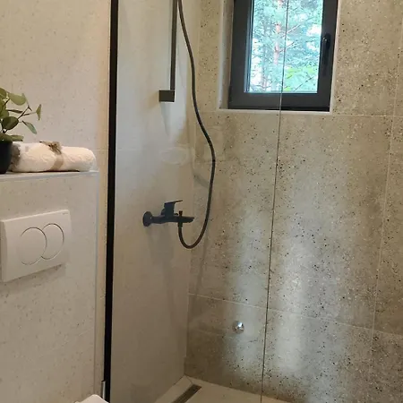 Semesterbostad Blok- Brick&wood